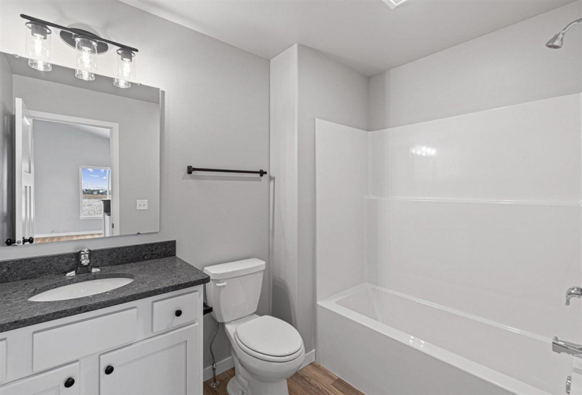 3 Bedrooms Bedrooms, ,3 BathroomsBathrooms,Residential,1400 Ruth Ave, North Liberty, Iowa 52317,202406369