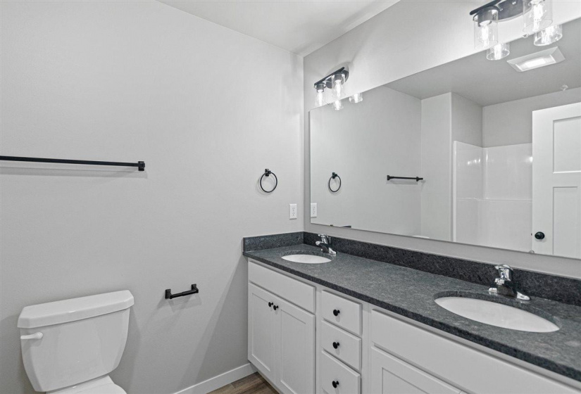 3 Bedrooms Bedrooms, ,3 BathroomsBathrooms,Residential,1400 Ruth Ave, North Liberty, Iowa 52317,202406369