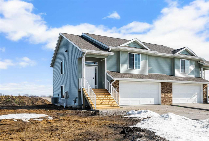 3 Bedrooms Bedrooms, ,3 BathroomsBathrooms,Residential,1400 Ruth Ave, North Liberty, Iowa 52317,202406369