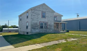 405 Court, Williamsburg, Iowa 52361, 2 Bedrooms Bedrooms, 5 Rooms Rooms,2 BathroomsBathrooms,Residential,For Sale,Court,2406975