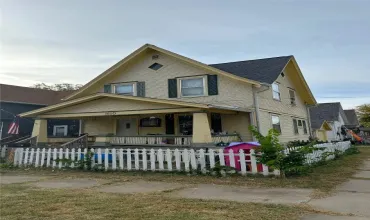 1650 A, Cedar Rapids, Iowa 52402, 3 Bedrooms Bedrooms, 6 Rooms Rooms,1 BathroomBathrooms,Residential,For Sale,A,2406995