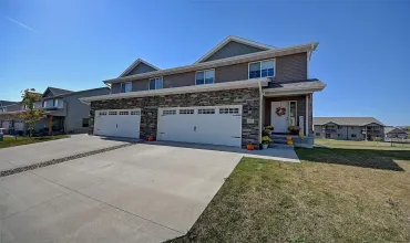 911 Creekside, Tiffin, Iowa 52340, 4 Bedrooms Bedrooms, 8 Rooms Rooms,3 BathroomsBathrooms,Residential,For Sale,Creekside,2407027