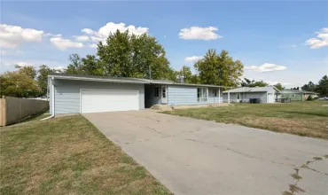 150 Mayden, Cedar Rapids, Iowa 52404, 3 Bedrooms Bedrooms, ,1 BathroomBathrooms,Residential,For Sale,Mayden,2407132