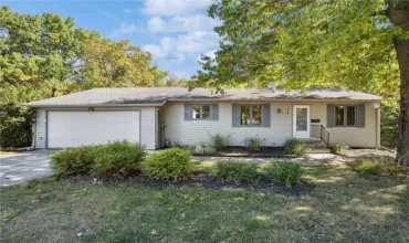 1487 Valley View, Coralville, Iowa 52241, 4 Bedrooms Bedrooms, ,2 BathroomsBathrooms,Residential,For Sale,Valley View,2407278