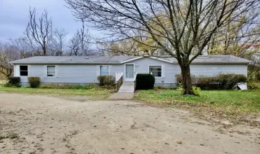 8355 Slide Rock, Anamosa, Iowa 52205, 3 Bedrooms Bedrooms, ,2 BathroomsBathrooms,Residential,For Sale,Slide Rock,2407611