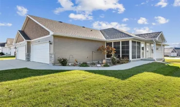 803 Deer Run Dr NE, Cedar Rapids, Iowa 52402, 2 Bedrooms Bedrooms, ,2 BathroomsBathrooms,Residential,For Sale,Deer Run Dr NE,2407879