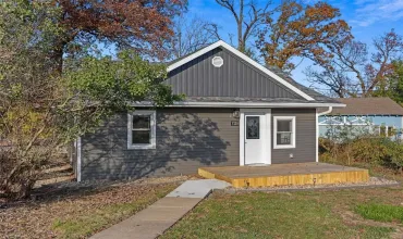 3320 Westwood, Cedar Rapids, Iowa 52405, 2 Bedrooms Bedrooms, 4 Rooms Rooms,1 BathroomBathrooms,Residential,For Sale,Westwood,2407667