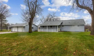 595 Rickey Allen Dr., Robins, Iowa 52328, 4 Bedrooms Bedrooms, ,2 BathroomsBathrooms,Residential,For Sale,Rickey Allen Dr.,2407983