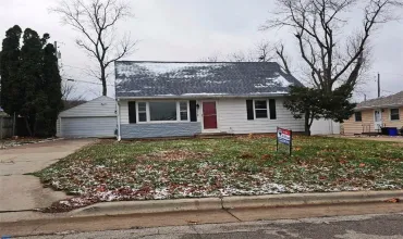 370 Ridge, Marion, Iowa 52302, 3 Bedrooms Bedrooms, 8 Rooms Rooms,3 BathroomsBathrooms,Residential,For Sale,Ridge,2408026