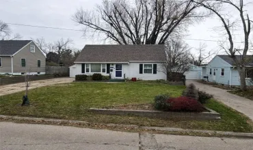 1612 48th St NE, Cedar Rapids, Iowa 52402, 3 Bedrooms Bedrooms, 6 Rooms Rooms,1 BathroomBathrooms,Residential,For Sale,48th St NE,2408100