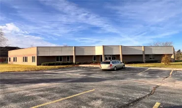 Commercial Sale,5925 Council, Cedar Rapids, Iowa 52402,2408178