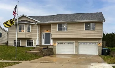 4042 Jodi, Waterloo, Iowa 50701, 4 Bedrooms Bedrooms, ,2 BathroomsBathrooms,Residential,For Sale,Jodi,2408234