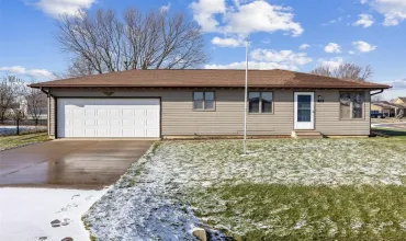 719 29th, Iowa 52307, 3 Bedrooms Bedrooms, 5 Rooms Rooms,1 BathroomBathrooms,Residential,For Sale,29th,2408164