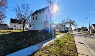 901 Ellis Blvd NW, Cedar Rapids, Iowa 52405, 3 Bedrooms Bedrooms, ,1 BathroomBathrooms,Residential,For Sale,Ellis Blvd NW,2408215