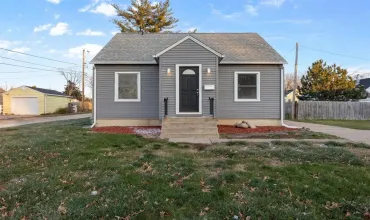 3717 C, Cedar Rapids, Iowa 52402, 3 Bedrooms Bedrooms, ,1 BathroomBathrooms,Residential,For Sale,C,2408216