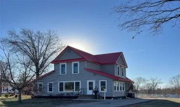 1206 4th, Vinton, Iowa 52349, 4 Bedrooms Bedrooms, ,1 BathroomBathrooms,Residential,For Sale,4th,2408250