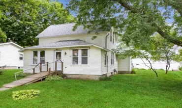 814 5th St, Kalona, Iowa 52247, 2 Bedrooms Bedrooms, ,1 BathroomBathrooms,Residential,For Sale,5th St,202406655