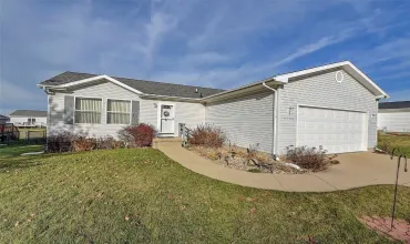 5980 Robinwood, Marion, Iowa 52302, 4 Bedrooms Bedrooms, ,3 BathroomsBathrooms,Residential,For Sale,Robinwood,2408281