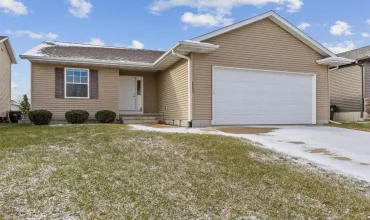 4733 Windy Meadow, Cedar Rapids, Iowa 52411, 4 Bedrooms Bedrooms, ,3 BathroomsBathrooms,Residential,For Sale,Windy Meadow,2408390