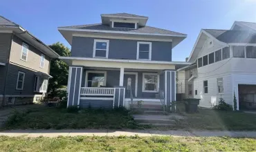 350 17th, Cedar Rapids, Iowa 52403, 3 Bedrooms Bedrooms, ,1 BathroomBathrooms,Residential,For Sale,17th,2408201