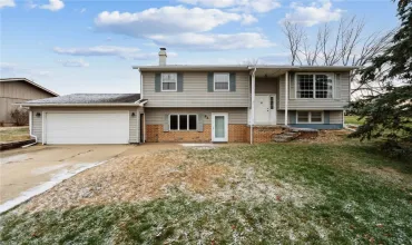 3 Bedrooms Bedrooms, 8 Rooms Rooms,3 BathroomsBathrooms,Residential,82 Main, Lowden, Iowa 52255,2408438