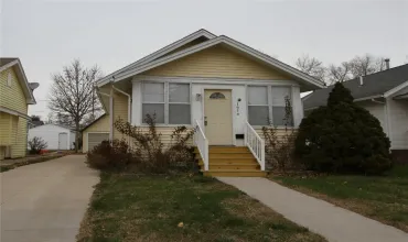 1616 Greene, Cedar Rapids, Iowa 52402, 2 Bedrooms Bedrooms, ,1 BathroomBathrooms,Residential,For Sale,Greene,2408137