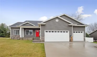 225 Meadow Breeze, Center Point, Iowa 52213, 5 Bedrooms Bedrooms, ,3 BathroomsBathrooms,Residential,For Sale,Meadow Breeze,2408478