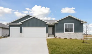 1344 Hickory Ridge, Marion, Iowa 52302, 3 Bedrooms Bedrooms, ,2 BathroomsBathrooms,Residential,For Sale,Hickory Ridge,2408521