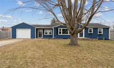 991 30th, Marion, Iowa 52302, 3 Bedrooms Bedrooms, ,2 BathroomsBathrooms,Residential,For Sale,30th,2408565