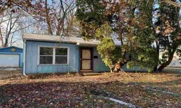 2227 California Ave, Iowa City, Iowa 52240, 3 Bedrooms Bedrooms, ,1 BathroomBathrooms,Residential,For Sale,California Ave,202406847