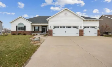 5910 Woodbridge, Marion, Iowa 52302, 5 Bedrooms Bedrooms, ,3 BathroomsBathrooms,Residential,For Sale,Woodbridge,2500022