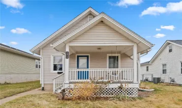 1312 8th, Cedar Rapids, Iowa 52405, 3 Bedrooms Bedrooms, ,2 BathroomsBathrooms,Residential,For Sale,8th,2500026