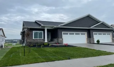 1227 Berkshire Ln, North Liberty, Iowa 52317, 4 Bedrooms Bedrooms, ,3 BathroomsBathrooms,Residential,For Sale,Berkshire Ln,202500095