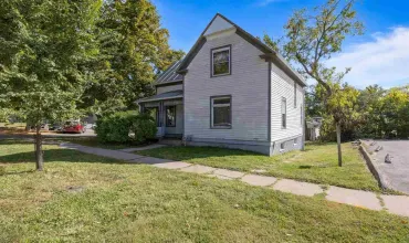 711 Church St, Iowa City, Iowa 52245, 4 Bedrooms Bedrooms, ,1 BathroomBathrooms,Residential,For Sale,Church St,202500214