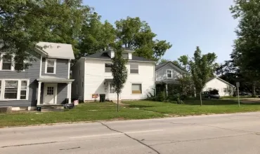 824 Market Street, Iowa City, Iowa 52240, 5 Bedrooms Bedrooms, ,2 BathroomsBathrooms,Residential,For Sale,Market Street,202500238