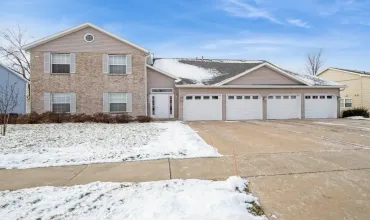 6109 Greenbriar, Cedar Rapids, Iowa 52404, 2 Bedrooms Bedrooms, 5 Rooms Rooms,2 BathroomsBathrooms,Residential,For Sale,Greenbriar,2500171