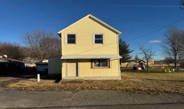 1820 Raymond, Dewar, Iowa 50623, 3 Bedrooms Bedrooms, ,1 BathroomBathrooms,Residential,For Sale,Raymond,2500173