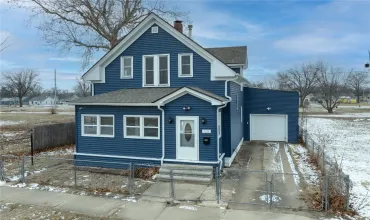 1326 5th, Cedar Rapids, Iowa 52405, 4 Bedrooms Bedrooms, 10 Rooms Rooms,3 BathroomsBathrooms,Residential,For Sale,5th,2500236