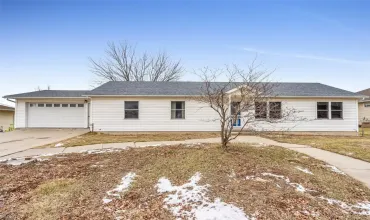 1205 15th, Vinton, Iowa 52349, 3 Bedrooms Bedrooms, 6 Rooms Rooms,2 BathroomsBathrooms,Residential,For Sale,15th,2500253