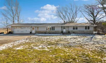 1394 210th Street, Tipton, Iowa 52772, 6 Bedrooms Bedrooms, ,3 BathroomsBathrooms,Residential,For Sale,210th Street,202500509