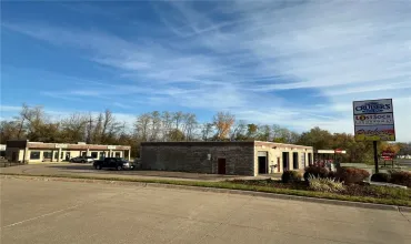 600 & 620 Lindale, Marion, Iowa 52302, ,Commercial Sale,For Sale,Lindale,2500499