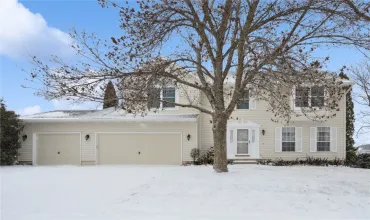 6902 Rockingham, Cedar Rapids, Iowa 52404, 4 Bedrooms Bedrooms, ,2 BathroomsBathrooms,Residential,For Sale,Rockingham,2500557