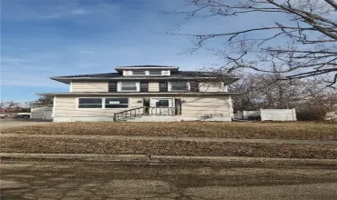 1112 16th St, Belle Plaine, Iowa 52208, 4 Bedrooms Bedrooms, 8 Rooms Rooms,1 BathroomBathrooms,Residential,For Sale,16th St,2500825