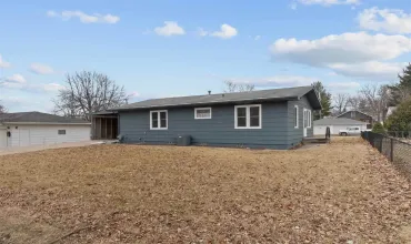 2 Bedrooms Bedrooms, ,2 BathroomsBathrooms,Residential,104 Marion St, Mt Pleasant, Iowa 52641,202501031