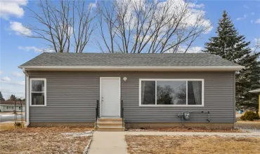 601 8th, Independence, Iowa 50644, 3 Bedrooms Bedrooms, ,1 BathroomBathrooms,Residential,For Sale,8th,2500974