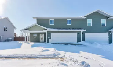 5 Bedrooms Bedrooms, ,2 BathroomsBathrooms,Residential,251 Sierra Park Dr, Hills, Iowa 52235,202501065