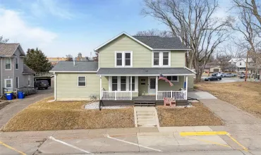 214 Madison St, Washington, Iowa 52353, 5 Bedrooms Bedrooms, ,2 BathroomsBathrooms,Residential,For Sale,Madison St,202501111