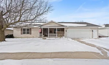 104 Bedford Road, Williamsburg, Iowa 52361, 4 Bedrooms Bedrooms, ,3 BathroomsBathrooms,Residential,For Sale,Bedford Road,202501128