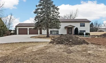 147 Cemetery, Fairfax, Iowa 52228, 4 Bedrooms Bedrooms, ,2 BathroomsBathrooms,Residential,For Sale,Cemetery,2501010