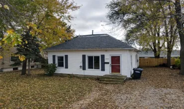 2343 8th, Marion, Iowa 52302, 3 Bedrooms Bedrooms, ,1 BathroomBathrooms,Residential,For Sale,8th,2407670